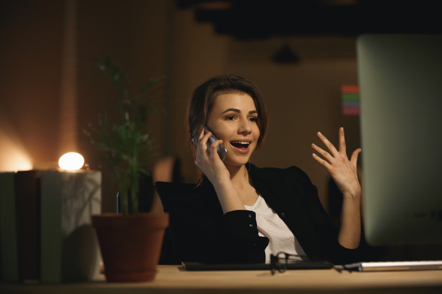 Contact DLUX Contact
